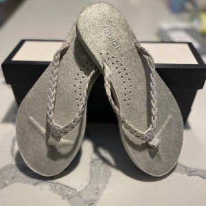 J/Slides Nadia Leather Strap Flip Flops